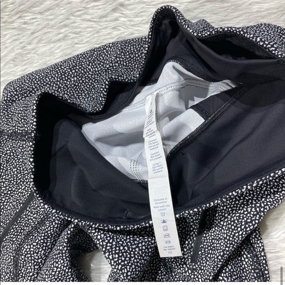 Lululemon Invigorate 7/8 Tight Luxtreme Leggings - Picture 7 of 9